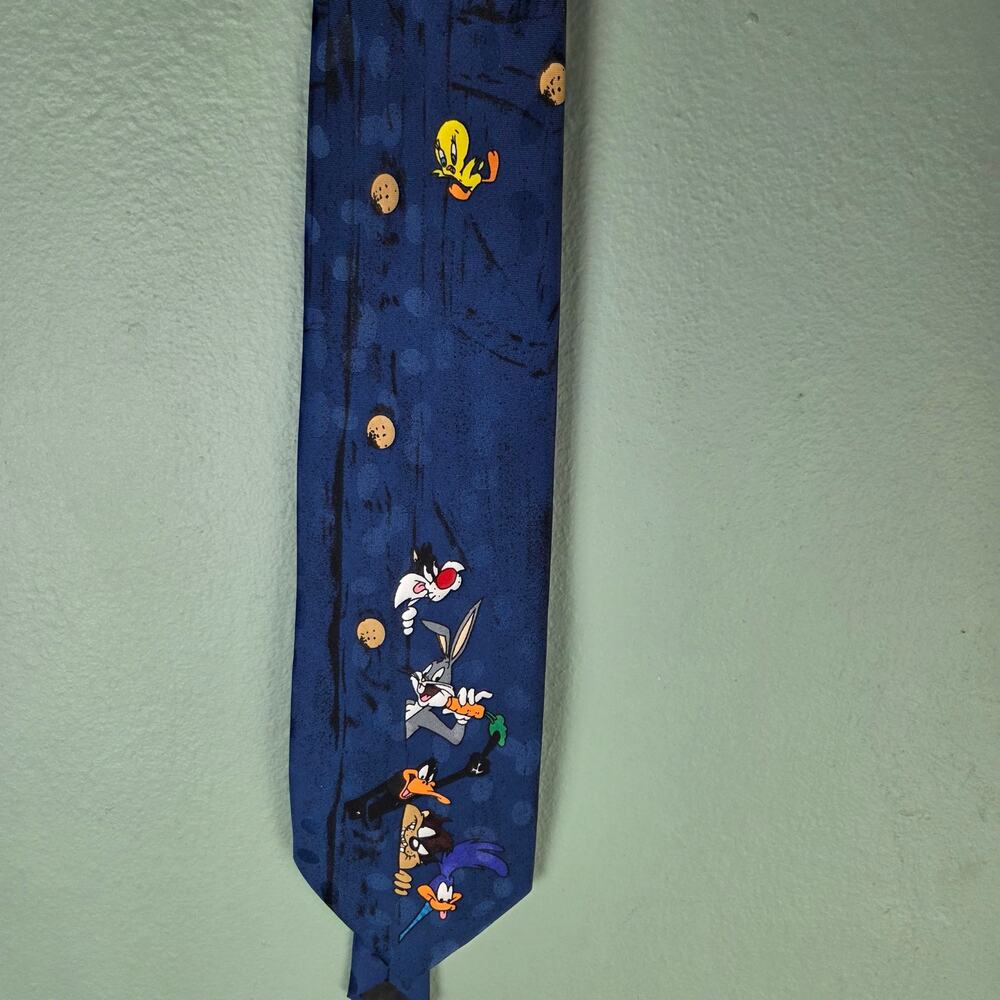 Vintage Looney Tunes Mania Mens Tie Bugs Bunny Tweety Bird Sylvester Roadrunner